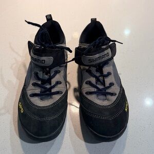 Worn once Shimano SPD clip-in mountain biking shoes, size 42 (9.5)